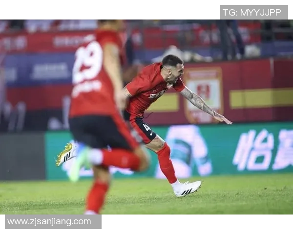 短腿球星意外受伤赛场风云突变球队命运悬于一线令人揪心